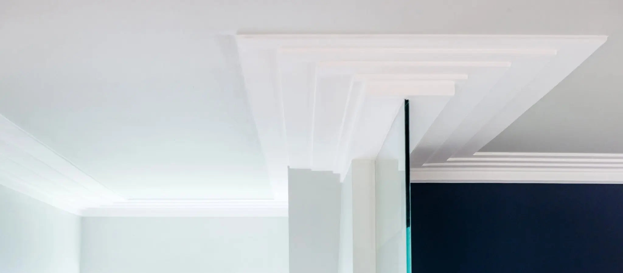 AD21 ART DECO 2M NMC Ceiling Coving in a minimalist interior | DecorMania UK